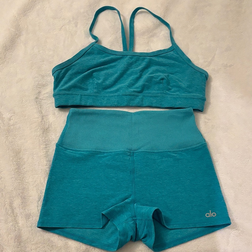 ALO YOGA top and shorts size S